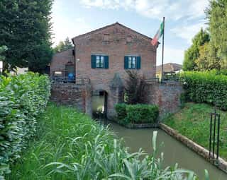 MUSEO DEL TRUCIOLO E GRUPPO FOTOGRAFICO TRECCIA APS
