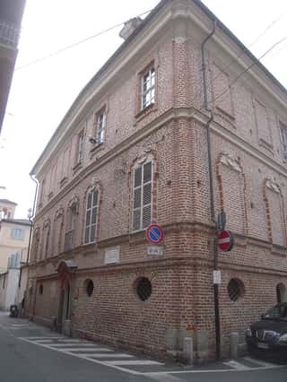 FONDAZIONE OPERA PIA LORENZO CAVALLI - ONLUS