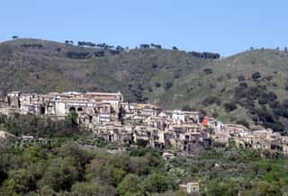 PRO LOCO PETRIZZI IL FIORE DI PIETRA APS
