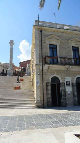 LE COLONNE ARTE ANTICA E CONTEMPORANEA - APS