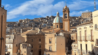 ARCHEOCLUB D'ITALIA APS CALTAGIRONE SHOW PEOPLE