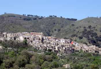 Immagine di PRO LOCO PETRIZZI IL FIORE DI PIETRA APS